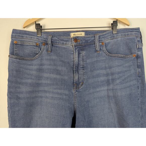 Madewell The Perfect Vintage Cropped Raw Hem Jean in Finney Wash (Altered) - Picture 3 of 7